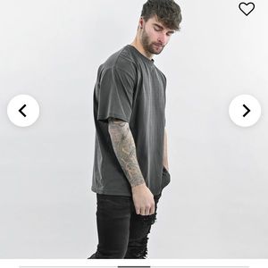 Destructive Oversized T-shirt in Washed Grey